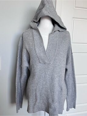aerie Light Gray Hooded V-Neck Sweater